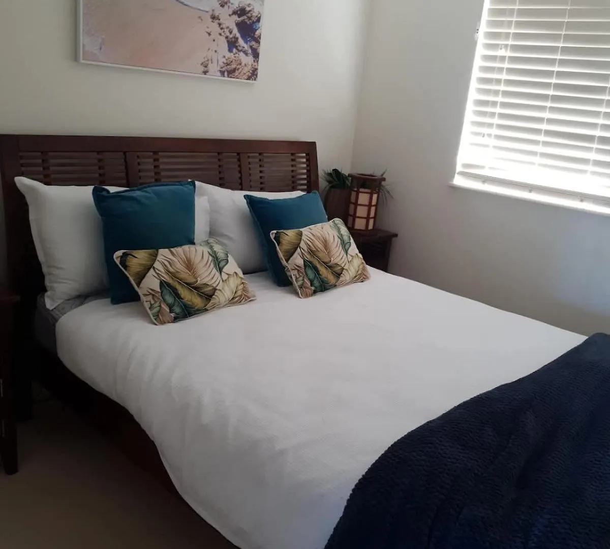 Location At Its Best - Ocean Views & Private Rooftop Caloundra Austrália