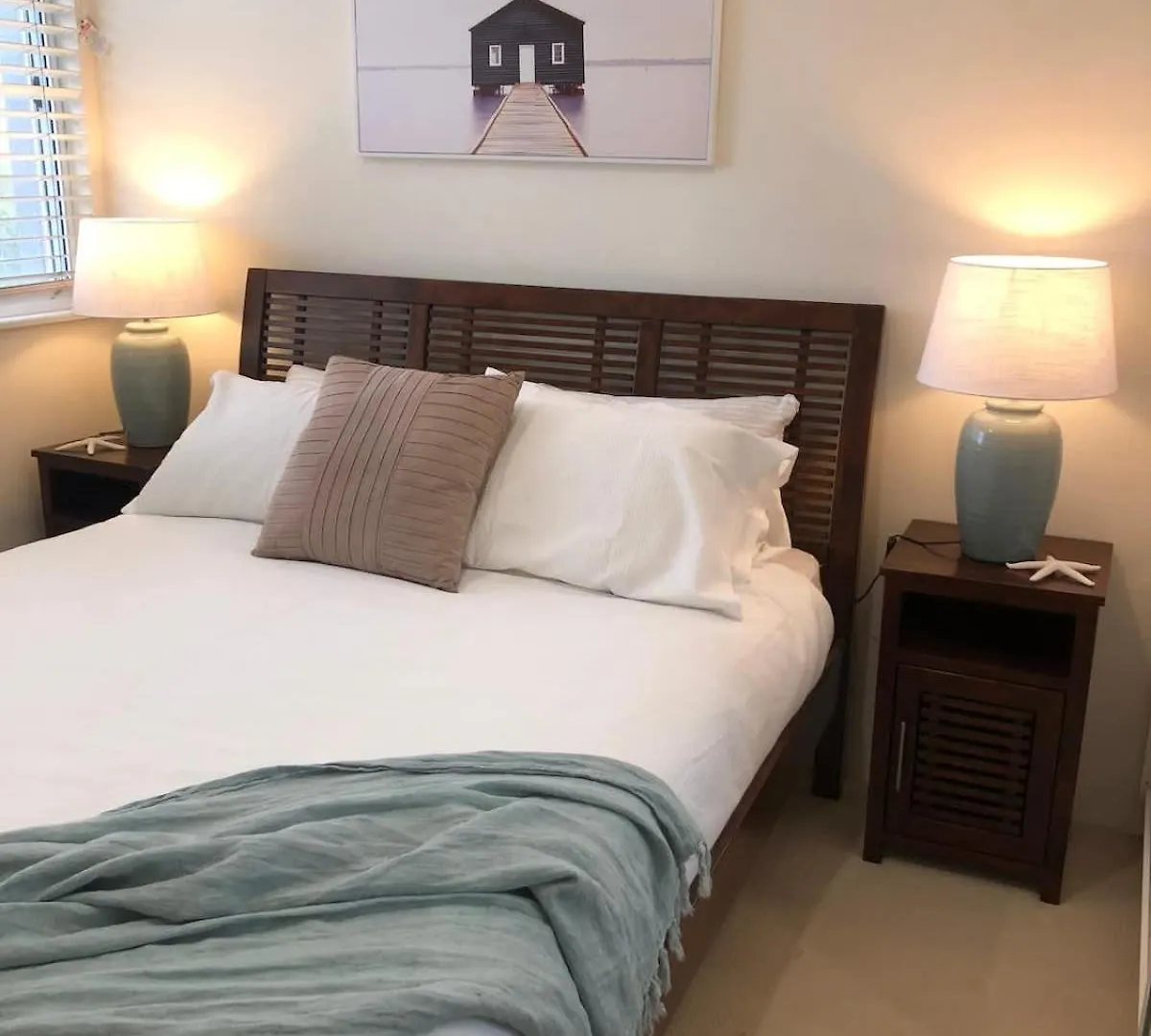 Location At Its Best - Ocean Views & Private Rooftop Caloundra 0*,  Austrália